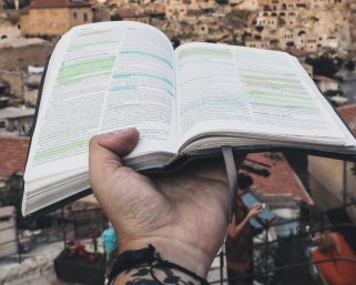 3 raisons d’offrir  l’amour de  Jésus au méchant